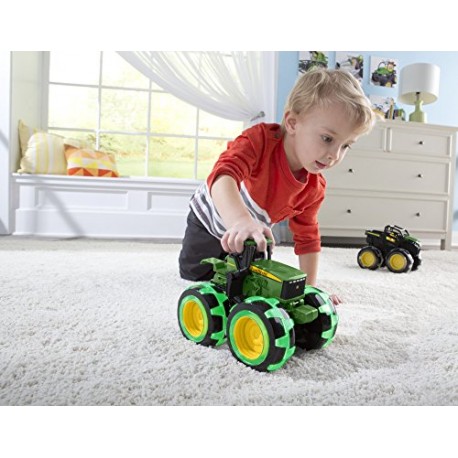 John Deere 46434 Monster Treads Lightning Wheels and Light