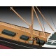Revell North Sea Trawler Kit 05204 Scale 1