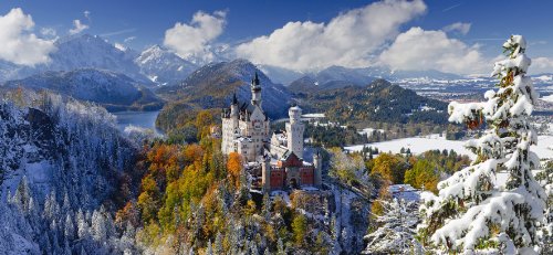 Ravensburger Neuschwanstein Castle Panoramic, 2000pc Jigsaw puzzle