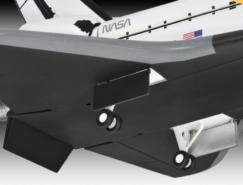 Revell 04544 25.2 cm Space Shuttle Atlantis Model Kit