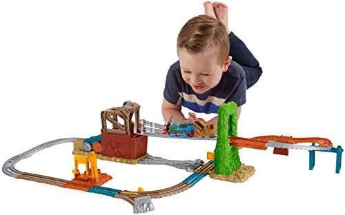 Thomas & Friends FBK08 Track Master Scrapyard Escape Toy Set