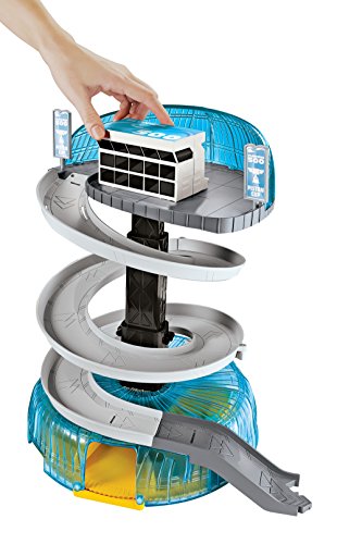 Disney Cars FCV99 Cars 3 Florida Speedway Spiral Playset Disney Cars FCV99 Cars 3 Florida Speedway Spiral Playset